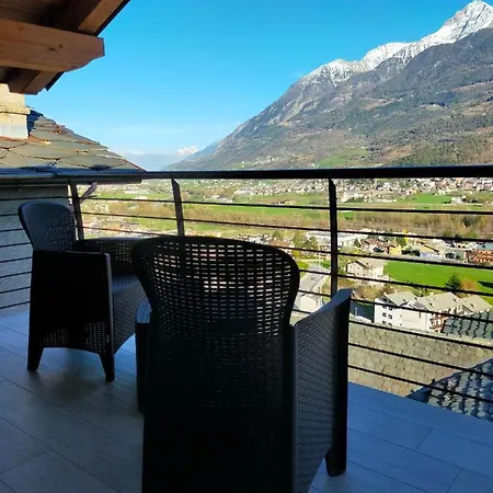 La Vista Apartment